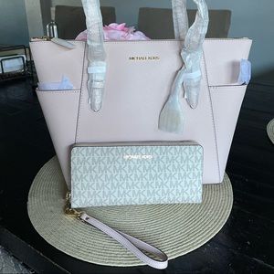 Michael Kors Handbag and wallet